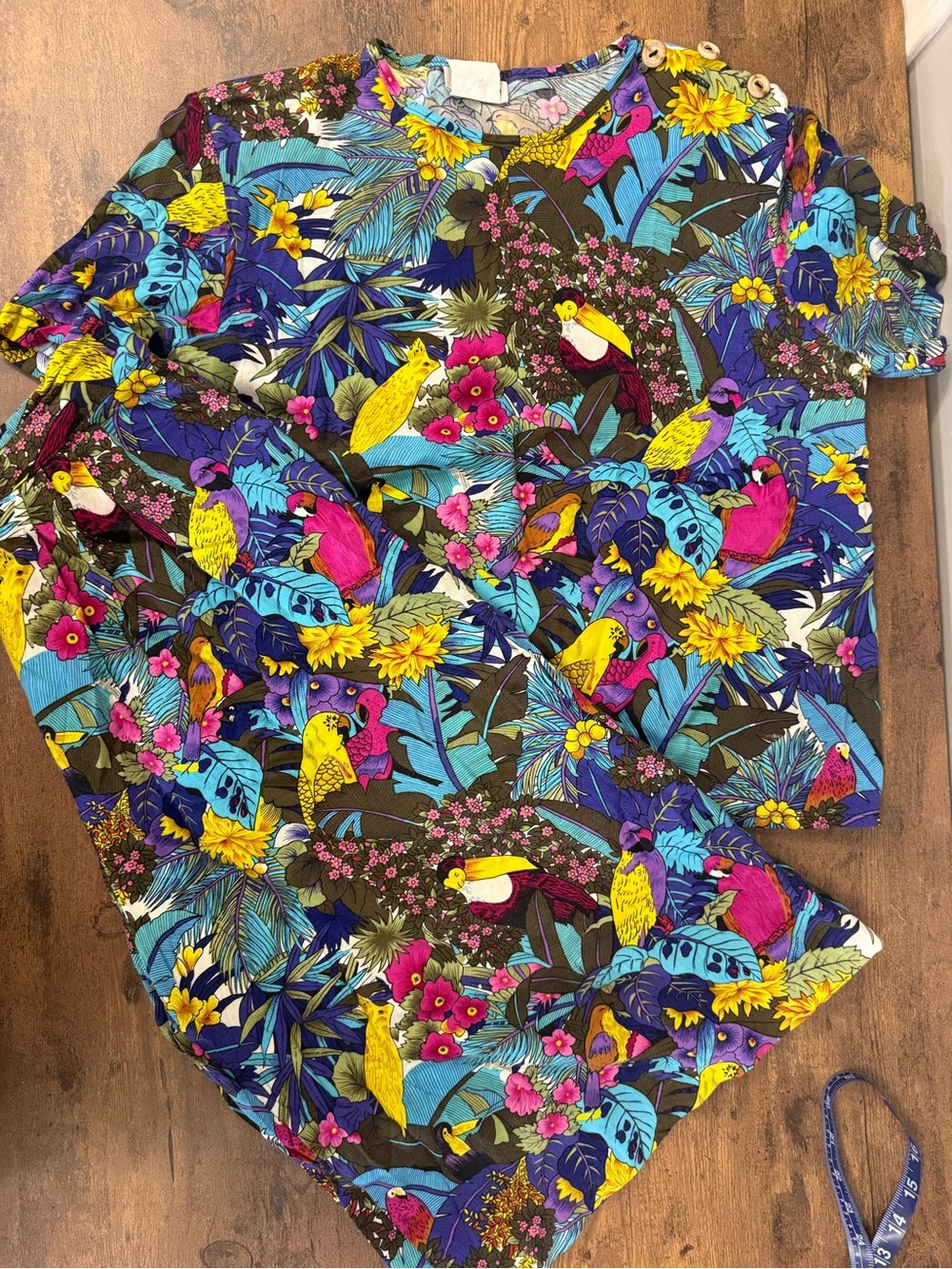 Vintage Two Piece Eaton Collectibles Tropical Bird, Floral Vibrant Lounge Set